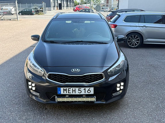 Kia Ceed 5 of 12