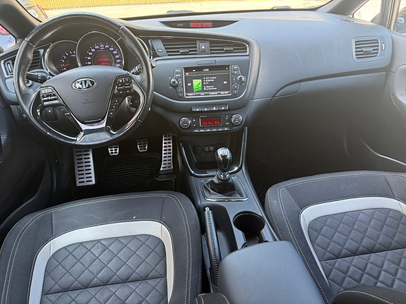 Kia Ceed 8 of 12