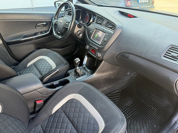 Kia Ceed 9 of 12
