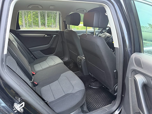 Volkswagen Passat 8 of 9