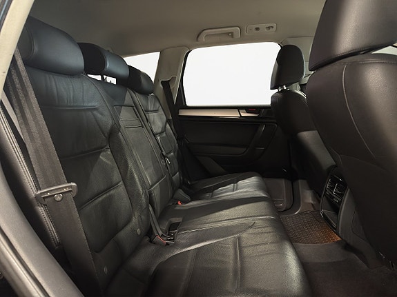 Volkswagen Touareg 13 of 24