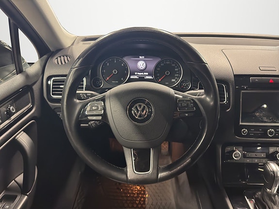 Volkswagen Touareg 14 of 24