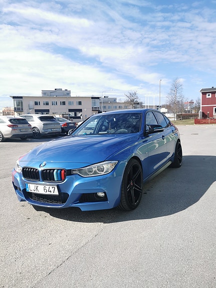 BMW 320d 2 of 10
