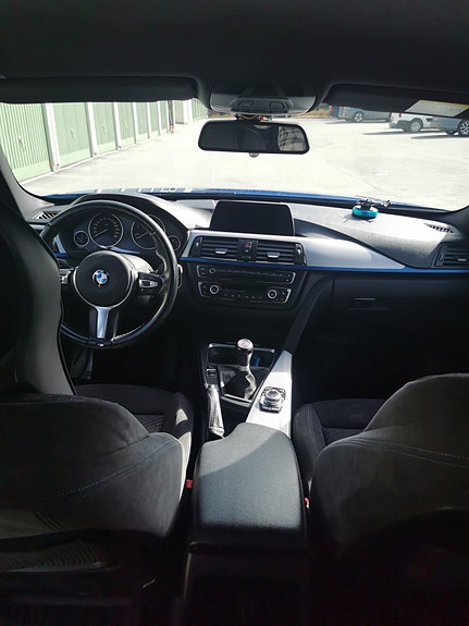 BMW 320d 8 of 10