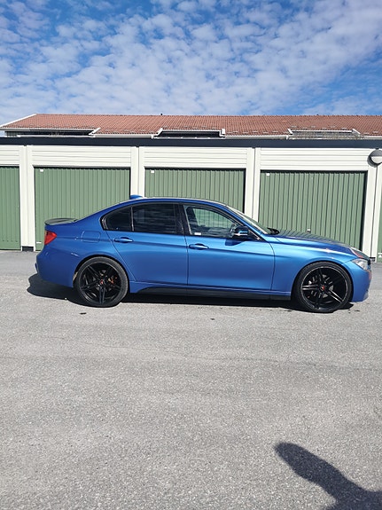 BMW 320d 4 of 10