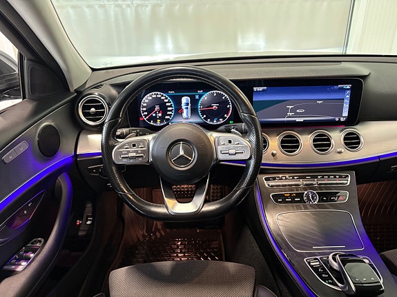Mercedes-Benz E200 9 of 21