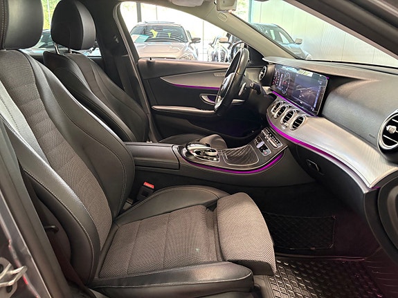 Mercedes-Benz E200 12 of 21