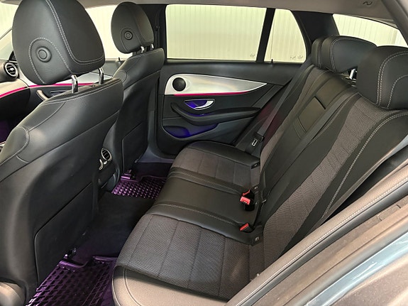Mercedes-Benz E200 18 of 21