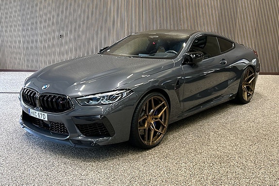 BMW M8 2 of 13