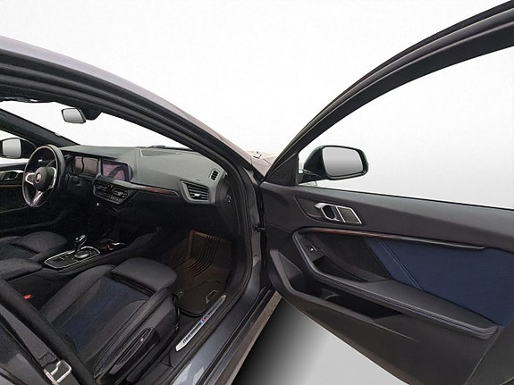 BMW 118i 23 of 29