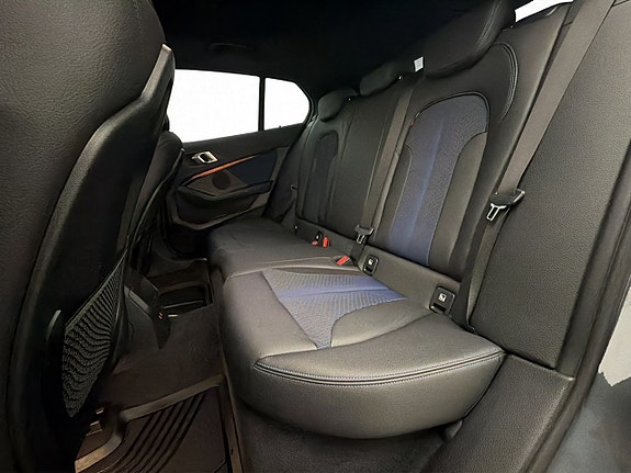BMW 118i 24 of 29