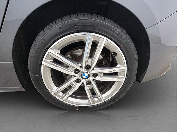 BMW 118i 27 of 29