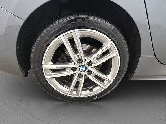 BMW 118i 28 of 29