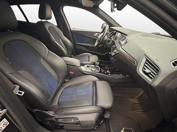BMW 118i 22 of 29