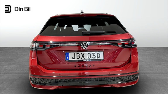 Volkswagen Passat 5 of 14