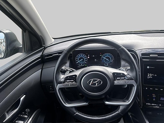 Hyundai Tucson 9 of 16