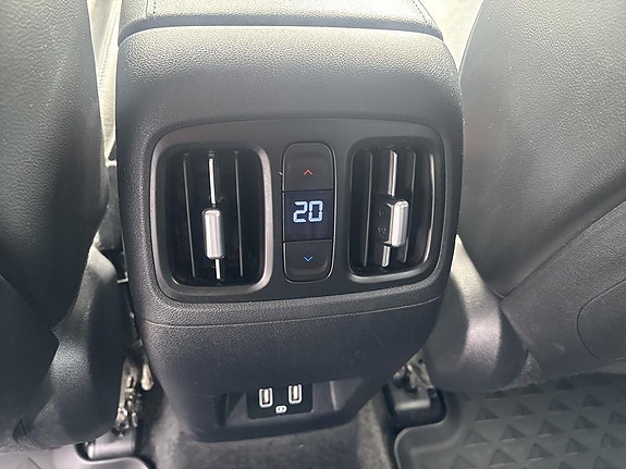 Hyundai Tucson 13 of 16