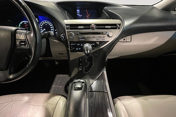 Lexus RX450h 12 of 17
