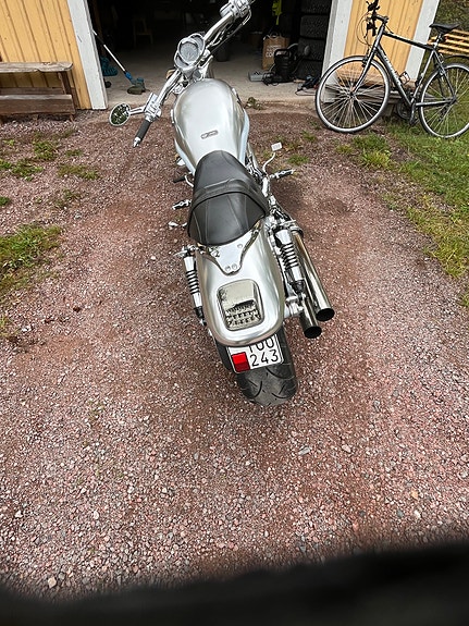 Harley-Davidson VRSCA V-Rod 3 of 9