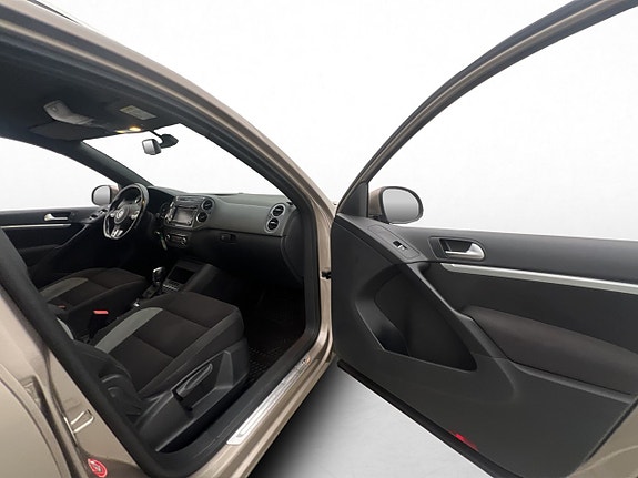 Volkswagen Tiguan 13 of 24