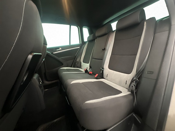 Volkswagen Tiguan 15 of 24