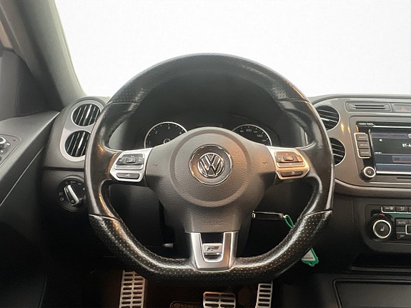 Volkswagen Tiguan 16 of 24