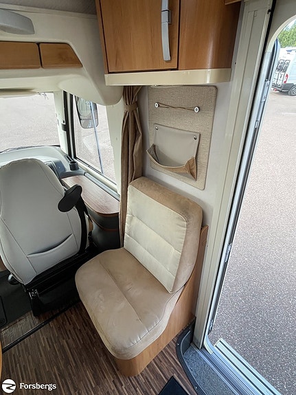 Hymer B 614 CL 8 of 21