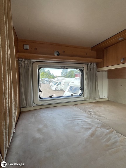 Hymer B 614 CL 18 of 21