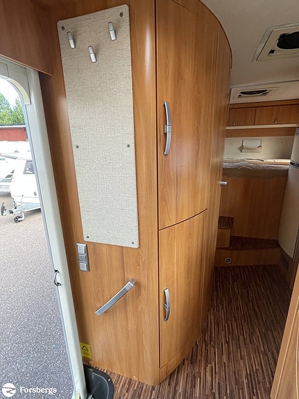 Hymer B 614 CL 9 of 21