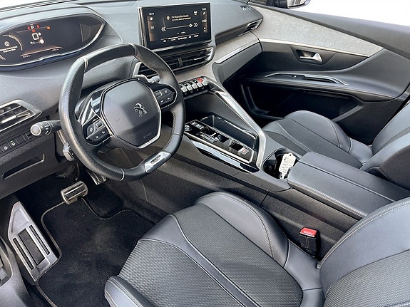 Peugeot 5008 5 of 16