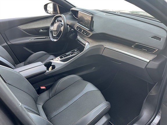 Peugeot 5008 12 of 16