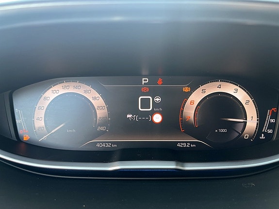 Peugeot 5008 8 of 16