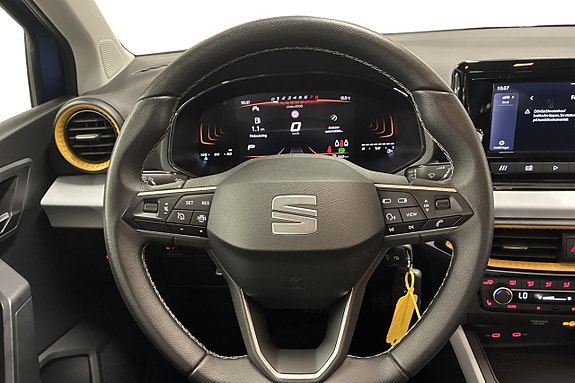 Seat Arona 12 of 22