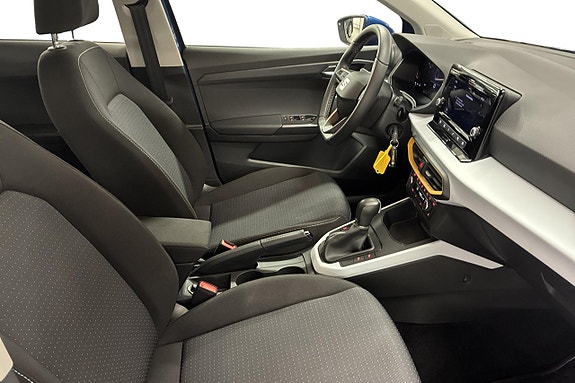 Seat Arona 14 of 22