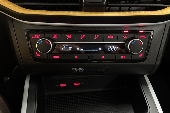 Seat Arona 21 of 22