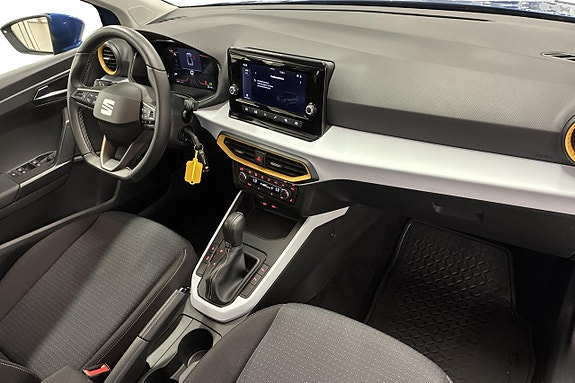 Seat Arona 15 of 22