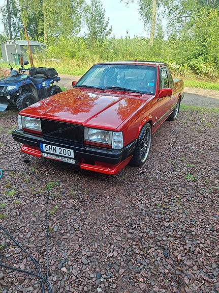 Volvo 740 4 of 15