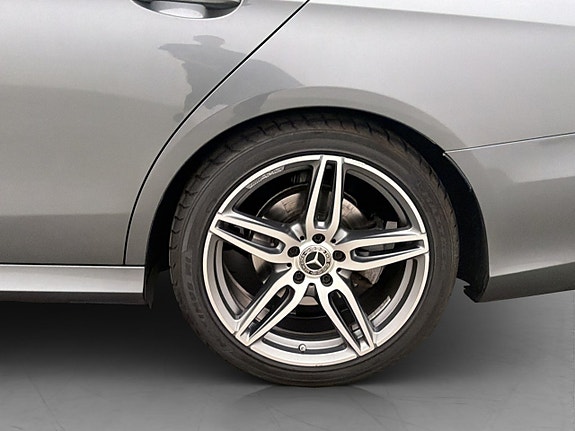Mercedes-Benz E220 d 28 of 30