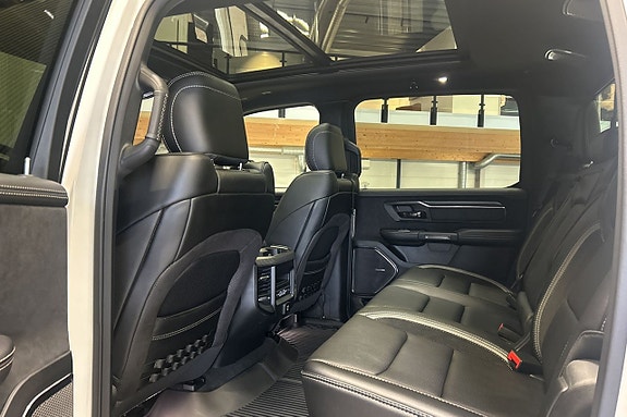 RAM 1500 7 of 12