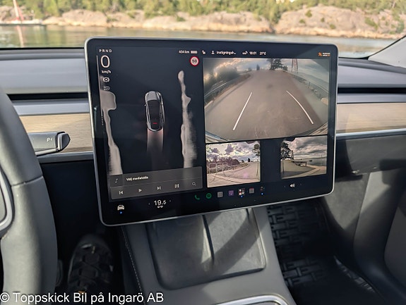 Tesla Model Y 21 of 21