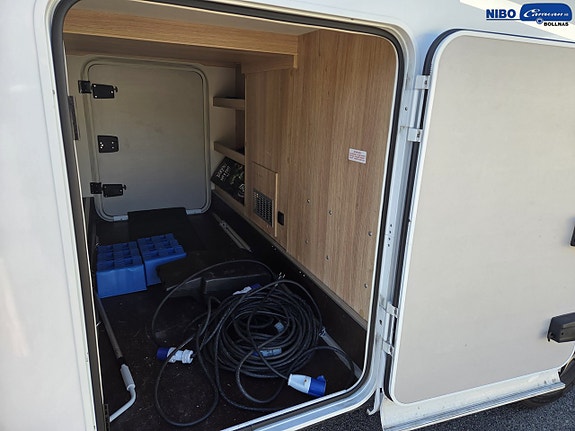 Knaus 650 MEG Sky wave (3500Kg) 5 of 19