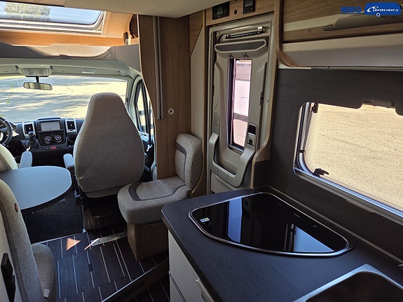Knaus 650 MEG Sky wave (3500Kg) 14 of 19