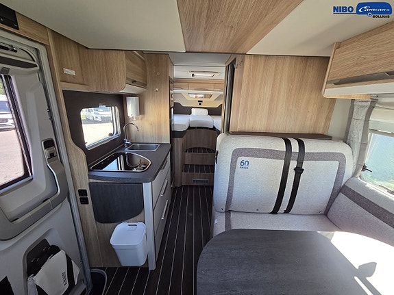 Knaus 650 MEG Sky wave (3500Kg) 4 of 19