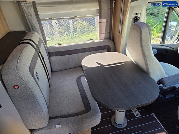Knaus 650 MEG Sky wave (3500Kg) 7 of 19