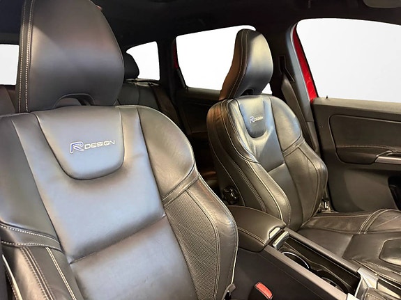 Volvo XC60 10 of 21