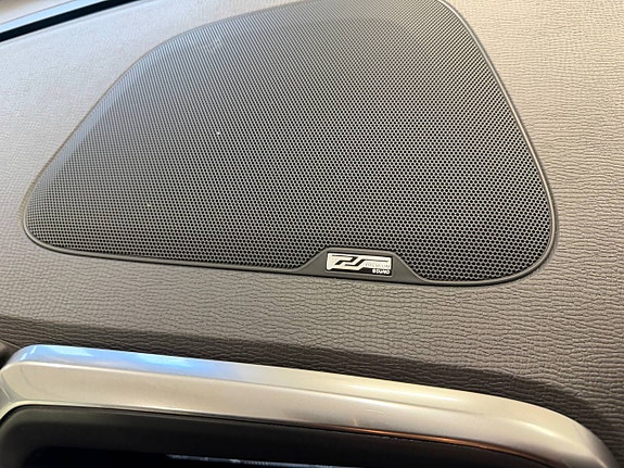 Volvo XC60 16 of 21