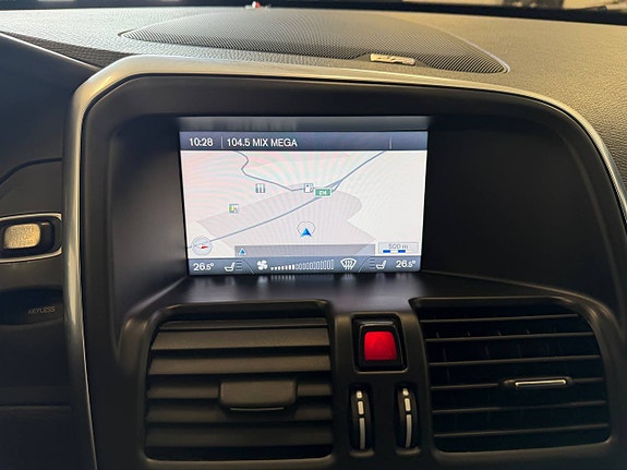 Volvo XC60 13 of 21