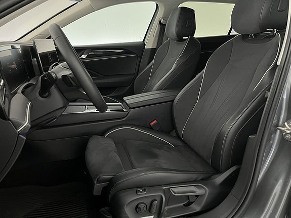 Volkswagen Passat 14 of 21