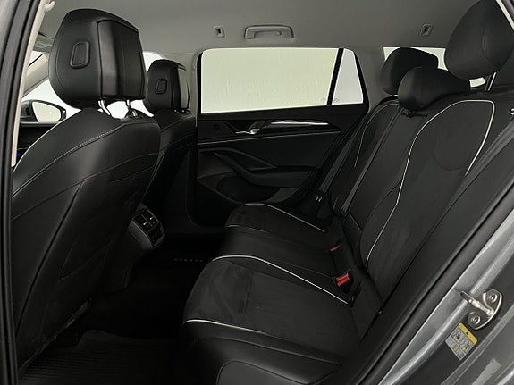 Volkswagen Passat 15 of 21