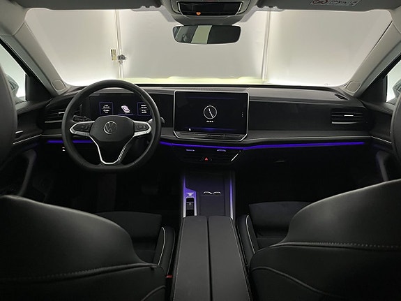 Volkswagen Passat 5 of 21